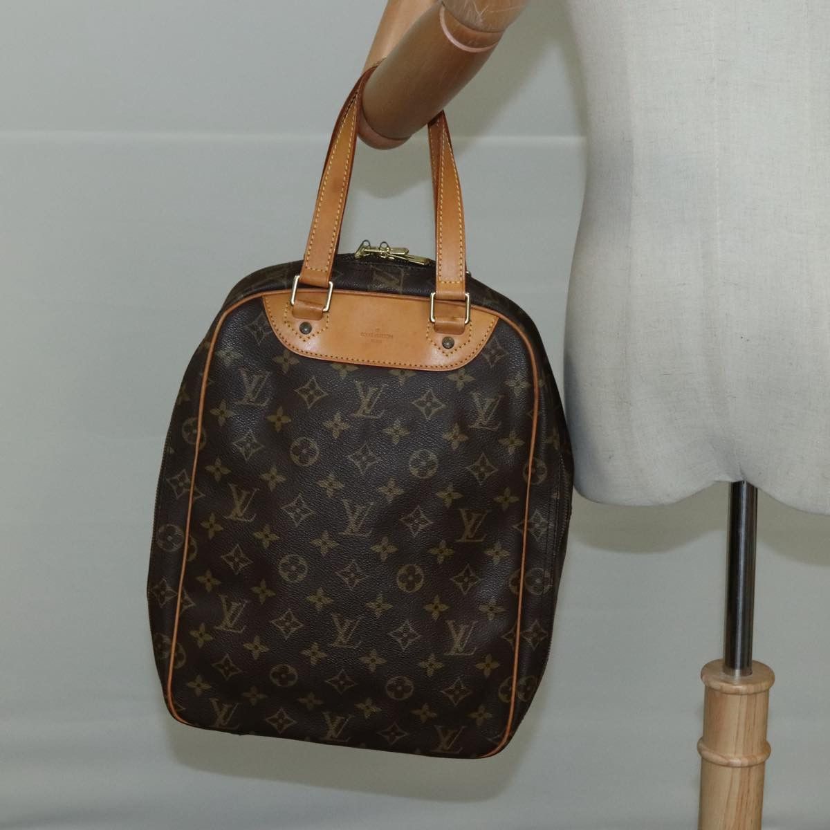 Louis Vuitton Louis Vuitton Excursion handbag Size ONE SIZE - 15 Thumbnail