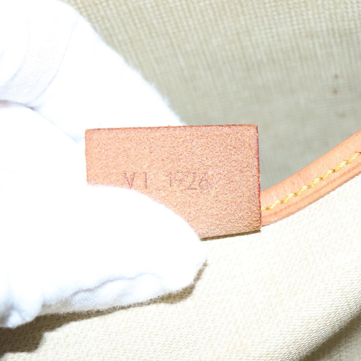 Louis Vuitton Louis Vuitton Excursion handbag Size ONE SIZE - 13 Thumbnail