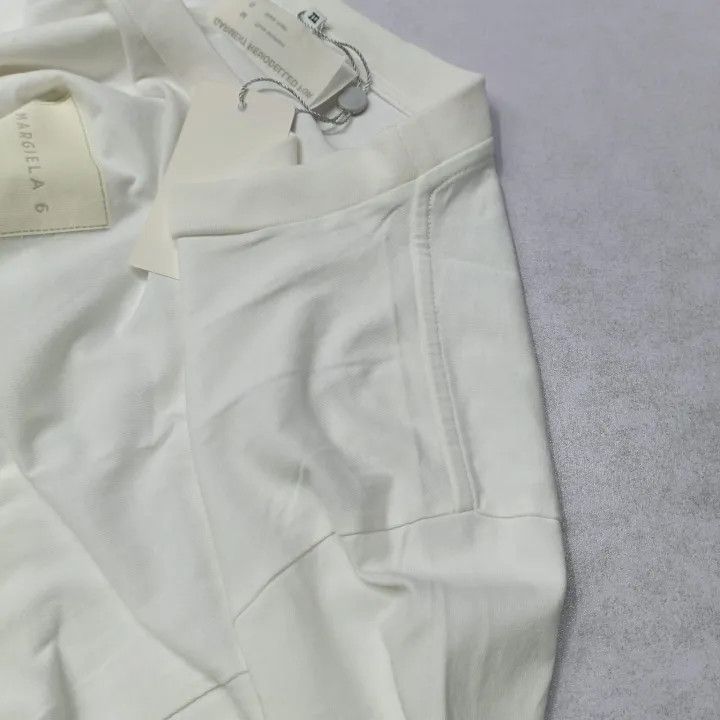 Maison Margiela MM6 Maison Margiela White Logo T-Shirt for Women 0079 Size M / US 6-8 / IT 42-44 - 10 Thumbnail