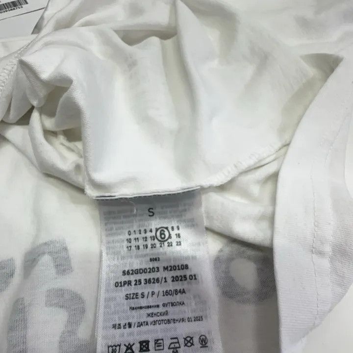 Maison Margiela MM6 Maison Margiela V-Neck Short Sleeve T-Shirt 0079 Size S / US 4 / IT 40 - 6 Thumbnail