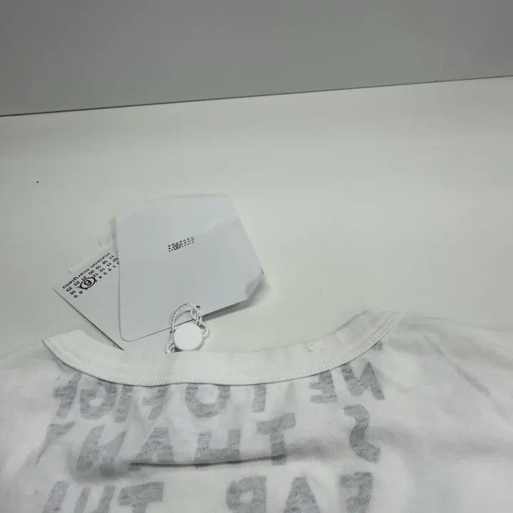 Maison Margiela MM6 Maison Margiela V-Neck Short Sleeve T-Shirt 0079 Size S / US 4 / IT 40 - 10 Thumbnail