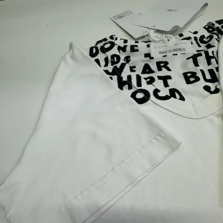 Maison Margiela MM6 Maison Margiela V-Neck Short Sleeve T-Shirt 0079 Size S / US 4 / IT 40 - 9 Thumbnail