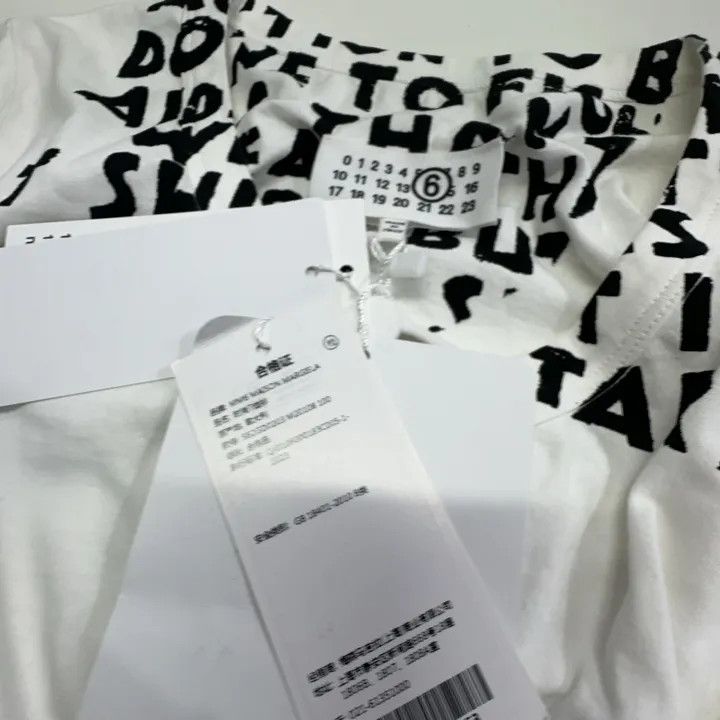 Maison Margiela MM6 Maison Margiela V-Neck Short Sleeve T-Shirt 0079 Size S / US 4 / IT 40 - 5 Thumbnail