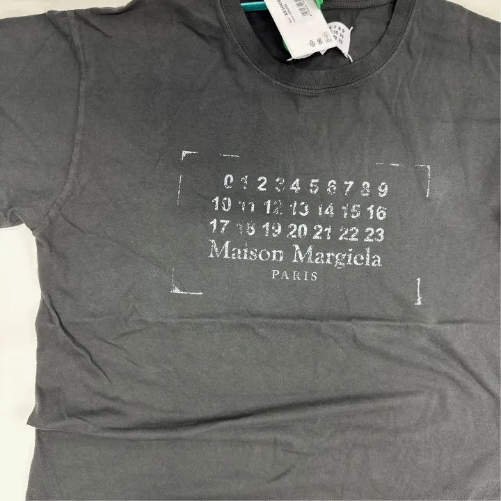 Maison Margiela Maison Margiela SS25 Logo Print T-Shirt for Women 0079 Size S / US 4 / IT 40 - 6 Thumbnail