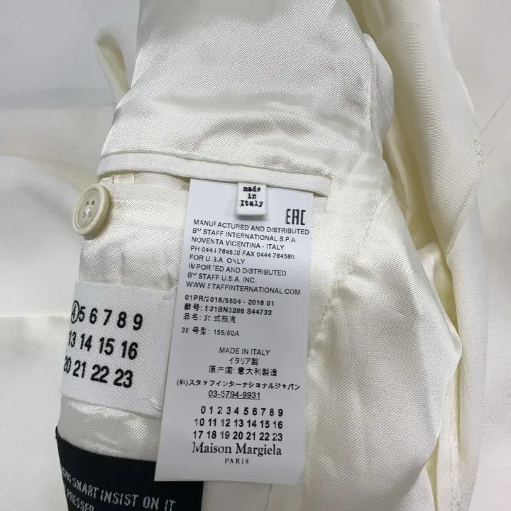 Maison Margiela Maison Margiela Women's Tailored Blazer in White 0079 Size M / US 6-8 / IT 42-44 - 4 Thumbnail