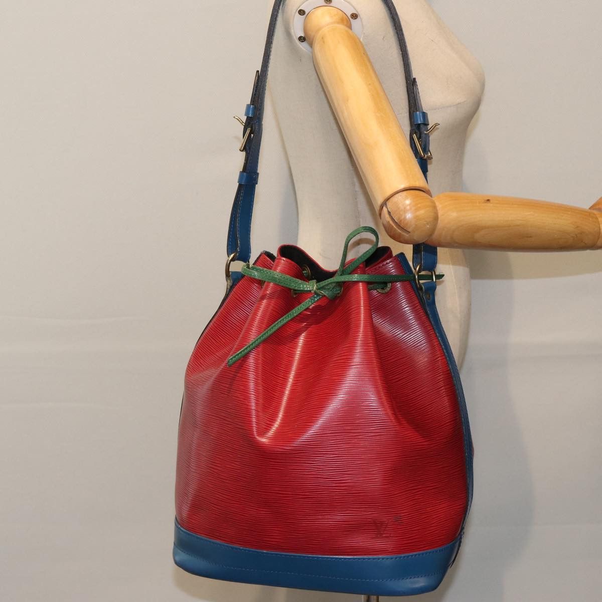 Louis Vuitton Louis Vuitton Noe tricolore shoulder Size ONE SIZE - 16 Thumbnail