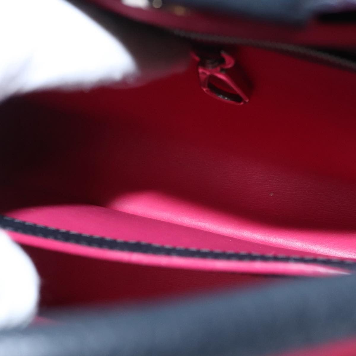 Louis Vuitton Louis Vuitton Capucines handbag Size ONE SIZE - 25 Thumbnail