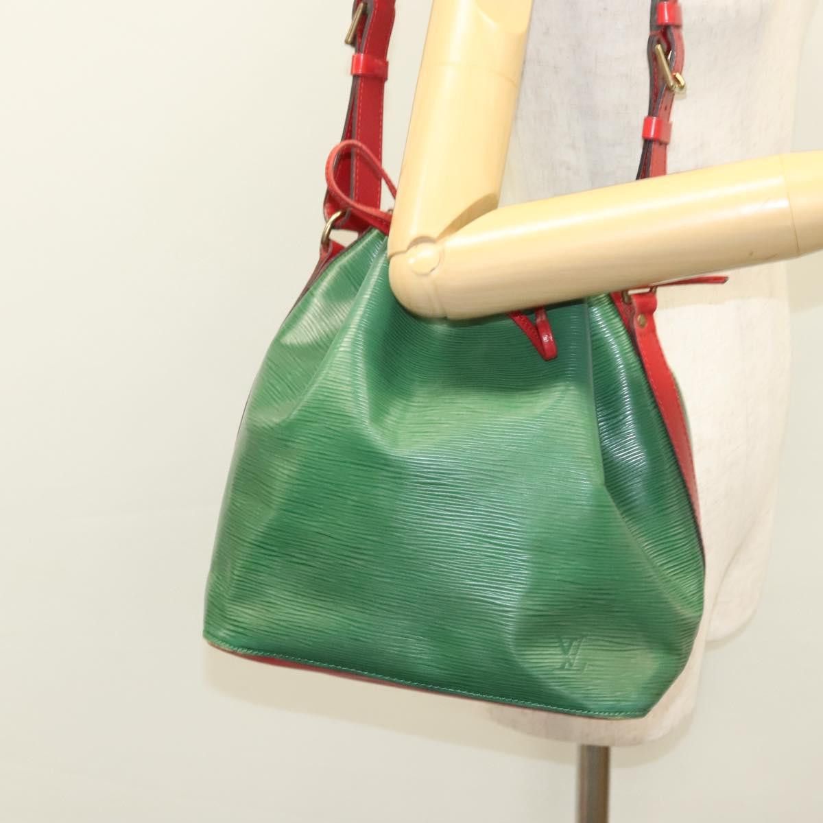 Louis Vuitton Louis Vuitton Petit Noé shoulder Size ONE SIZE - 14 Thumbnail