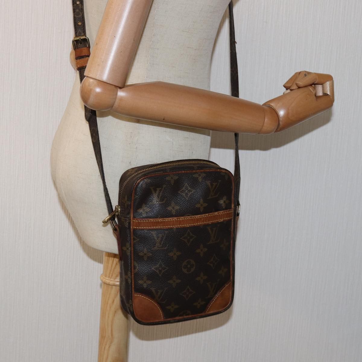 Louis Vuitton Louis Vuitton Danube shoulder Size ONE SIZE - 7 Thumbnail