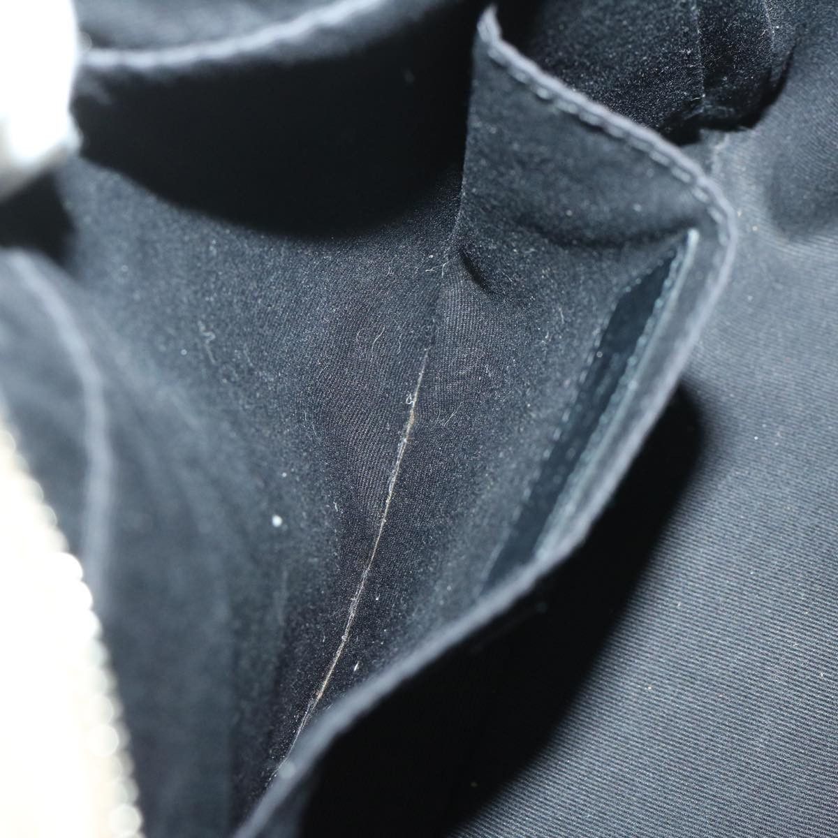Yves Saint Laurent Saint Laurent Lou shoulder Size ONE SIZE - 15 Thumbnail