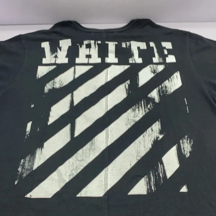 Off-White Off-White Short Sleeve T-Shirt with Graphic Print 0079 Size US S / EU 44-46 / 1 - 7 Thumbnail