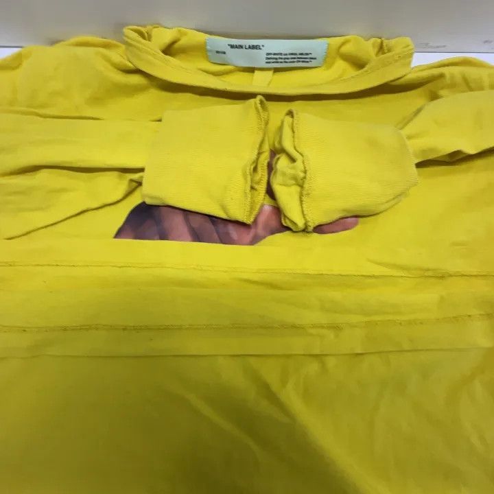 Off-White Off-White Yellow Arrow Print Long Sleeve T-Shirt 0079 Size US L / EU 52-54 / 3 - 6 Thumbnail