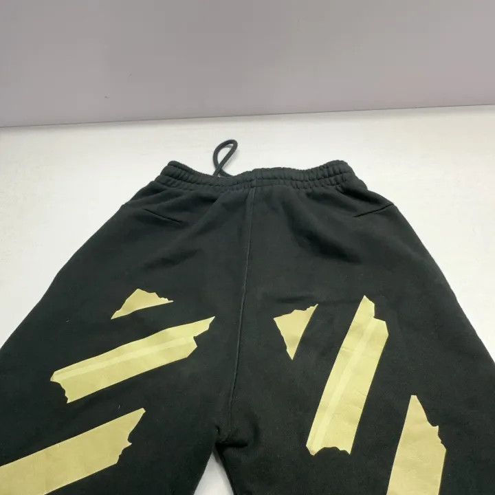 Off-White OFF-WHITE Black Logo Print Cotton Shorts 0079 Size US 26 / EU 42 - 6 Thumbnail
