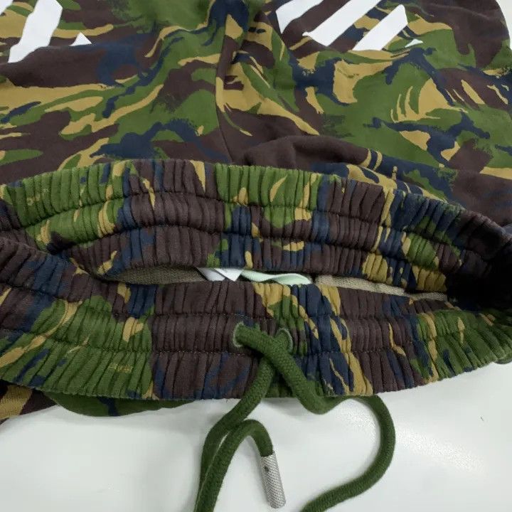 Off-White OFF-WHITE Camouflage Print Casual Shorts 0079 Size US 26 / EU 42 - 3 Thumbnail