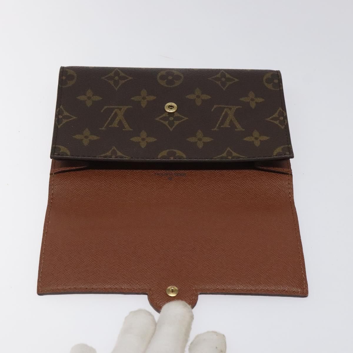 Louis Vuitton Louis Vuitton Arche clutch Size ONE SIZE - 11 Thumbnail