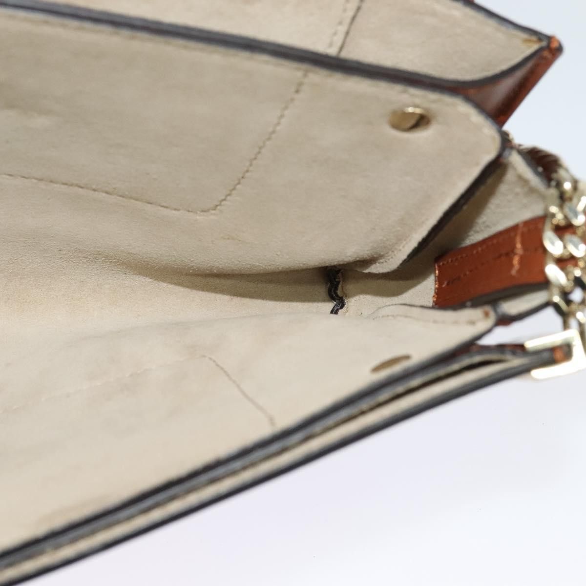 Chloé Faye shoulder