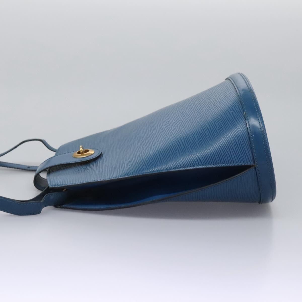 Louis Vuitton Louis Vuitton Cluny shoulder Size ONE SIZE - 3 Thumbnail