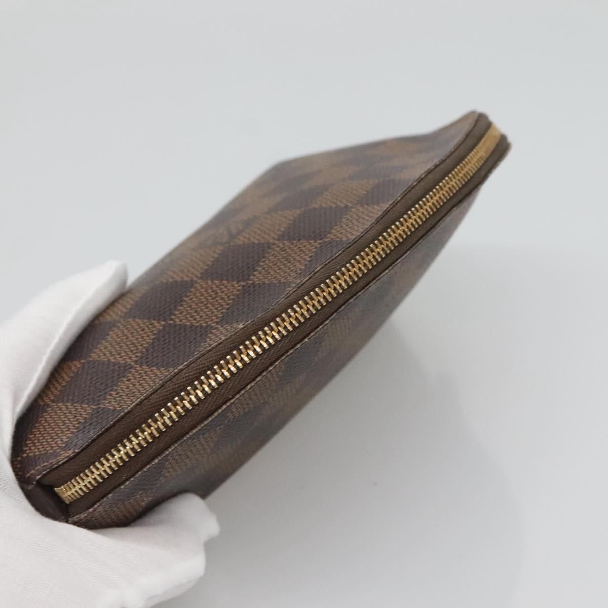 Louis Vuitton Louis Vuitton Cosmetic Pouch clutch Size ONE SIZE - 5 Thumbnail