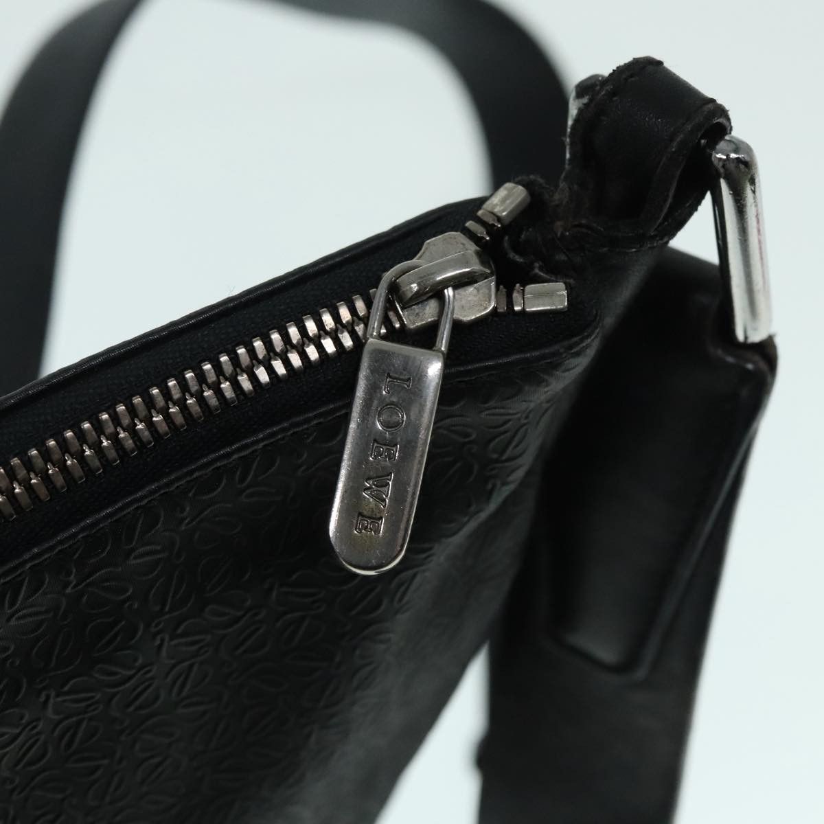 Loewe Loewe Anagram shoulder Size ONE SIZE - 10 Thumbnail