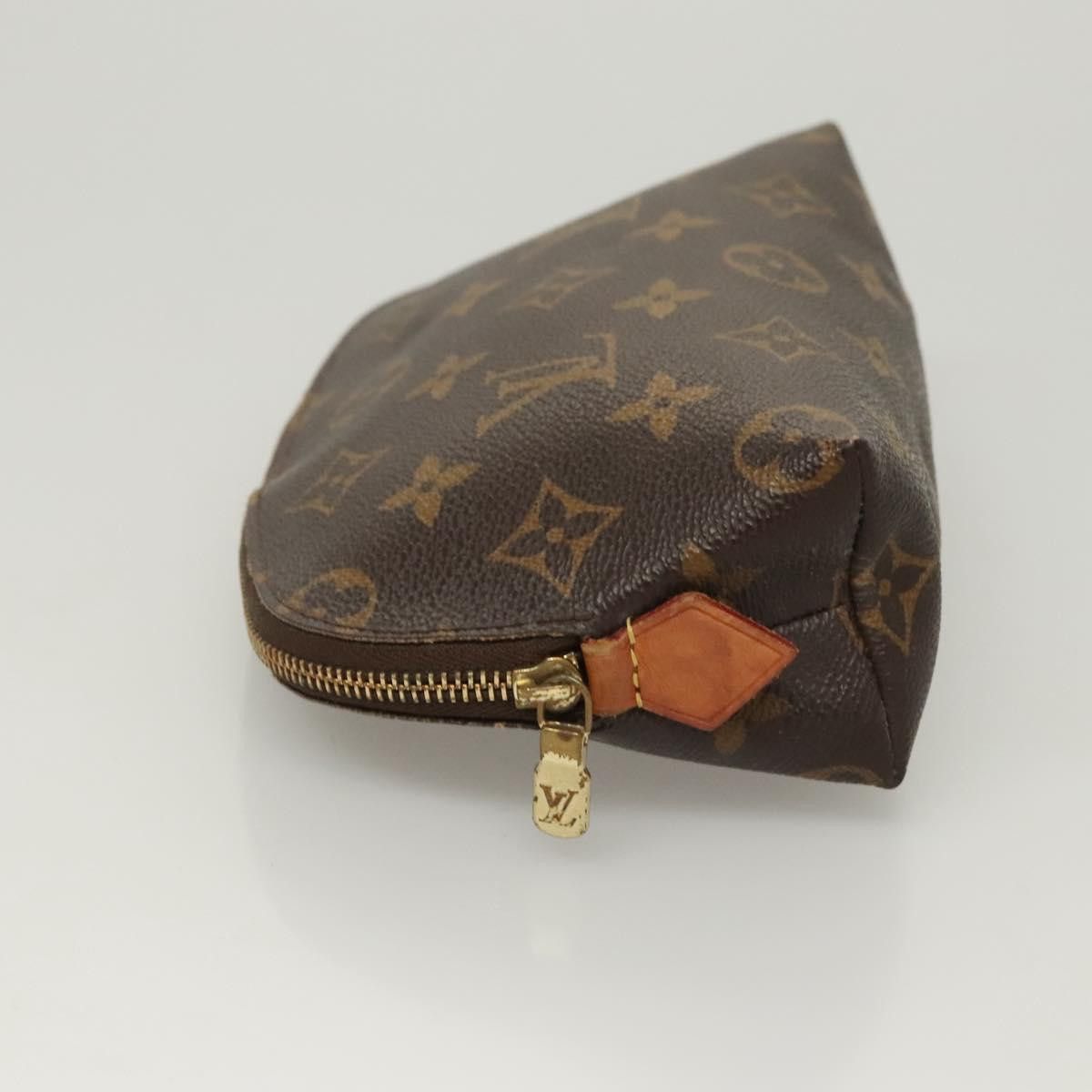 Louis Vuitton Louis Vuitton Cosmetic Pouch clutch Size ONE SIZE - 4 Thumbnail