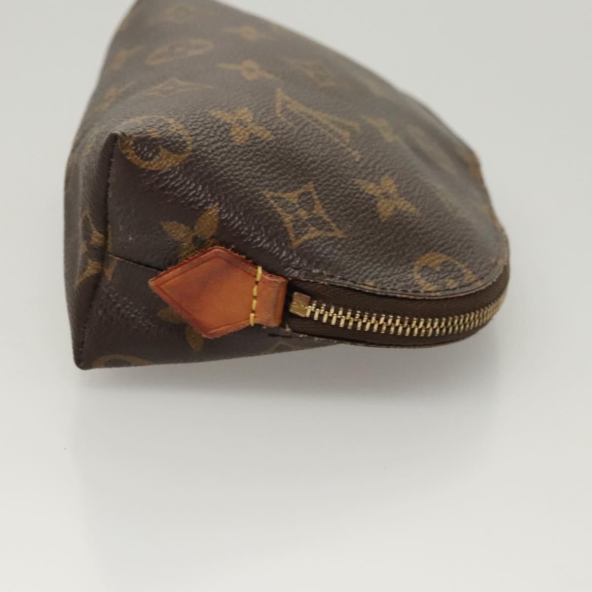 Louis Vuitton Louis Vuitton Cosmetic Pouch clutch Size ONE SIZE - 3 Thumbnail
