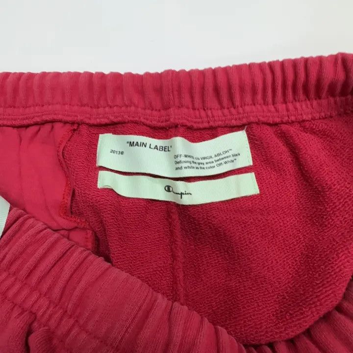 Off-White OFF-WHITE x Champion Embroidered Logo Red Shorts 0079 Size US 27 - 4 Thumbnail