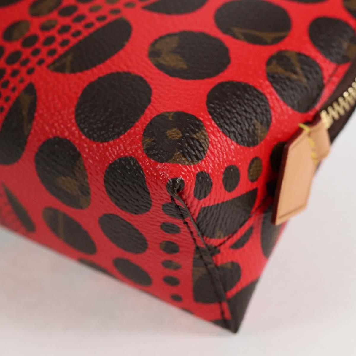 Louis Vuitton Louis Vuitton Cosmetic Pouch clutch Size ONE SIZE - 7 Thumbnail