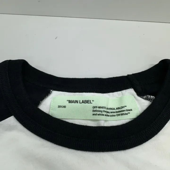Off-White Contrast Sleeve Long Sleeve T-Shirt 0079