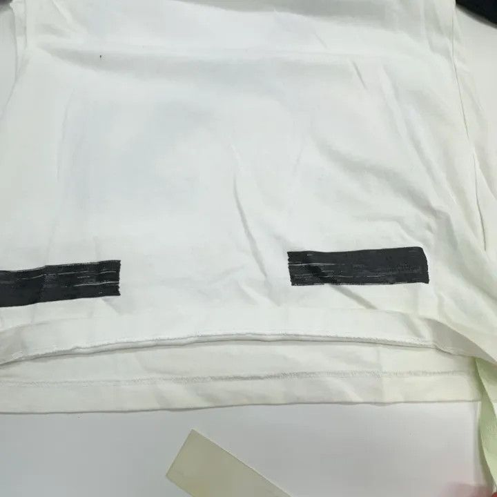 Off-White Contrast Sleeve Long Sleeve T-Shirt 0079