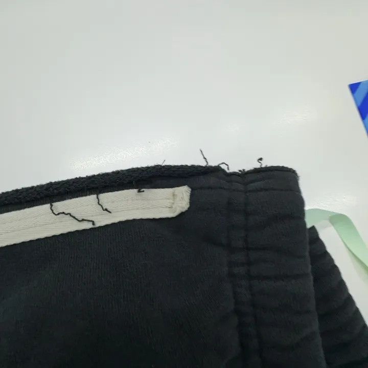 Off-White Off-White x Champion Black Arrow Print Sweatpants 0079 Size US 26 / EU 42 - 8 Thumbnail