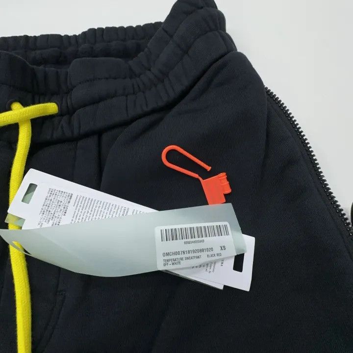 Off-White Off-White Black Letter Print Sweatpants 0079 Size US 26 / EU 42 - 2 Thumbnail