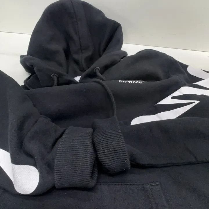 Off-White Off-White Black Graphic Print Hoodie for Men 0079 Size US S / EU 44-46 / 1 - 8 Thumbnail