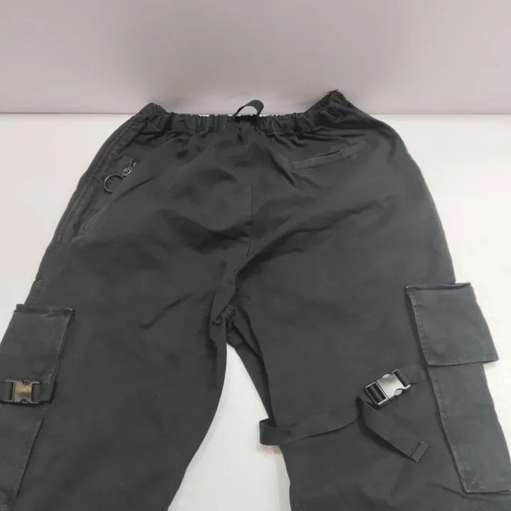 Off-White Utility Cargo Pants for Men 0079
