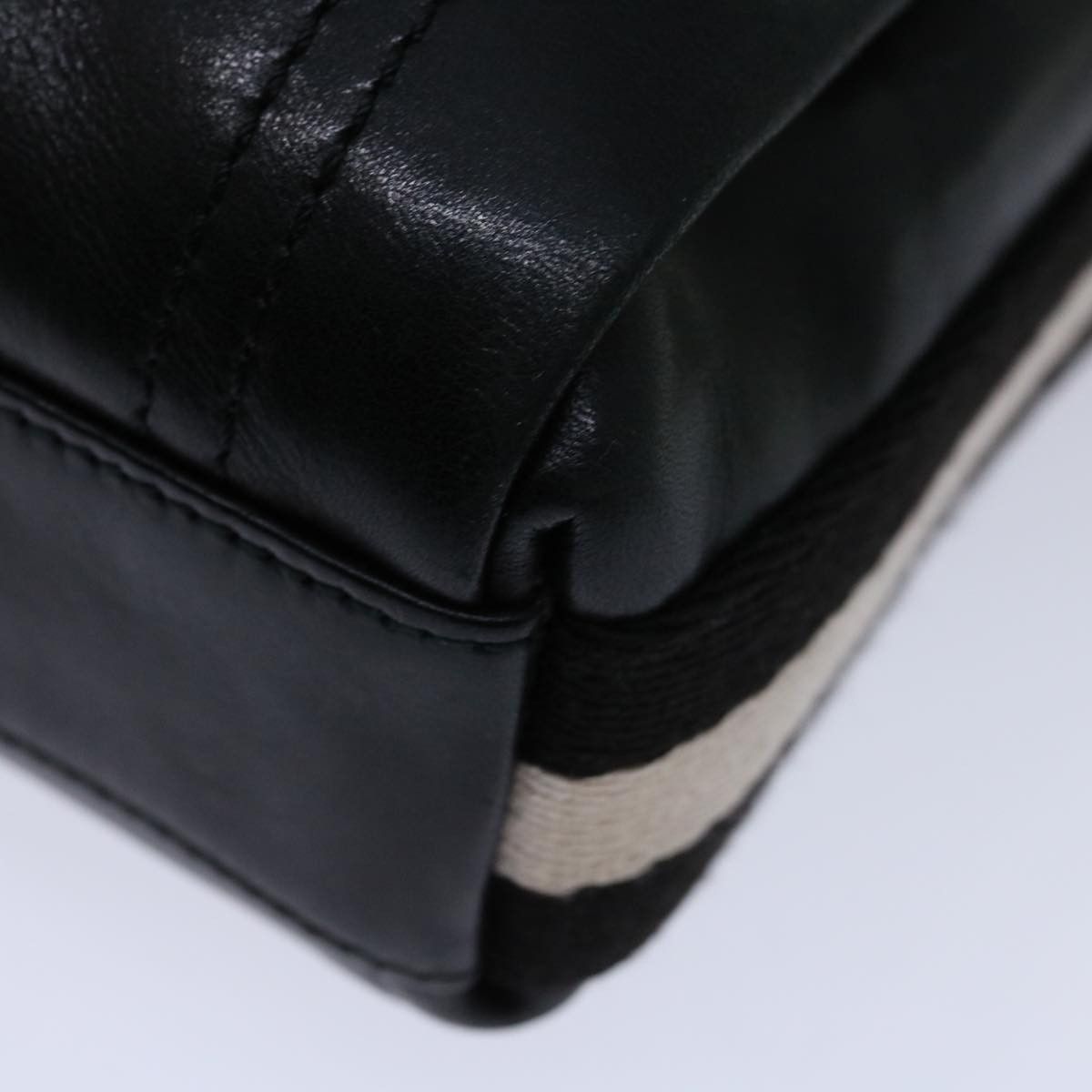 Bally Bally -- shoulder Size ONE SIZE - 15 Thumbnail