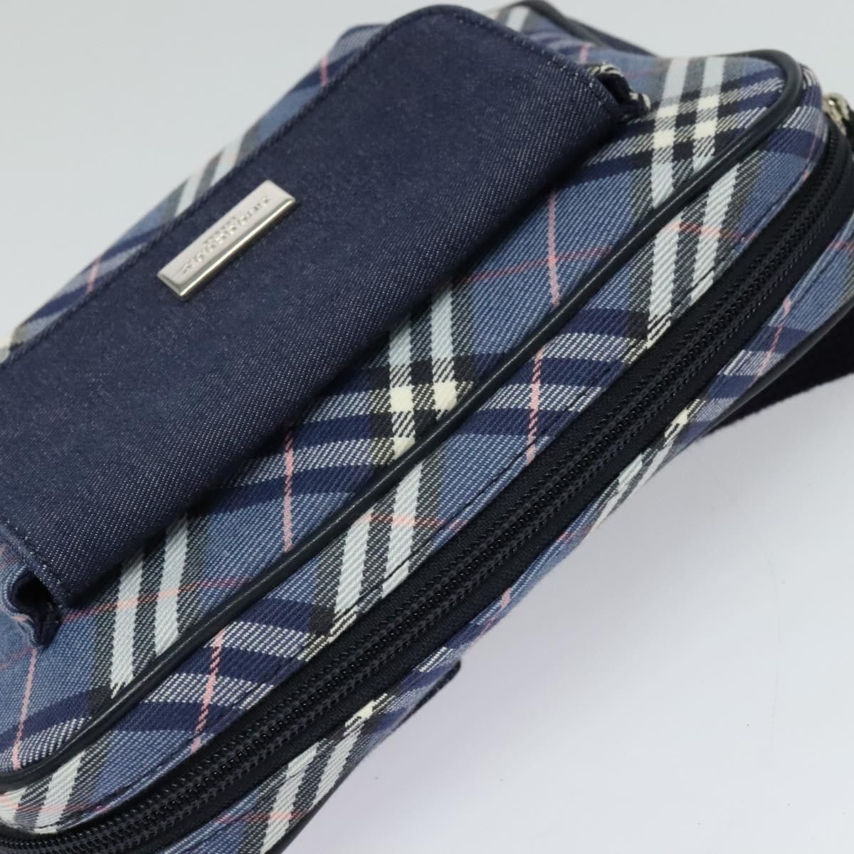 Burberry Burberry Nova Check shoulder Size ONE SIZE - 18 Thumbnail