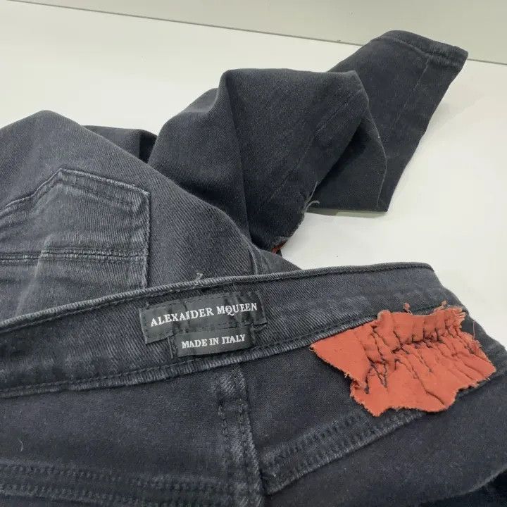 Alexander McQueen Alexander McQueen Distressed Patchwork Slim Jeans 0079 Size US 44 / EU 60 - 5 Thumbnail