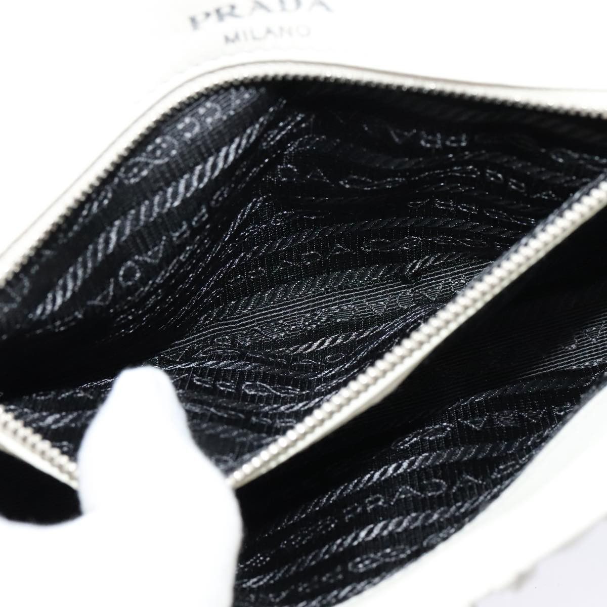 Prada Prada Nappa gauffré shoulder Size ONE SIZE - 23 Thumbnail