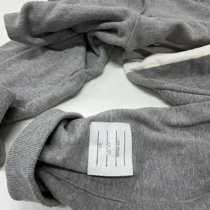 Thom Browne Thom Browne Classic Gray Sweatpants for Men 0079 Size US 26 / EU 42 - 8 Thumbnail