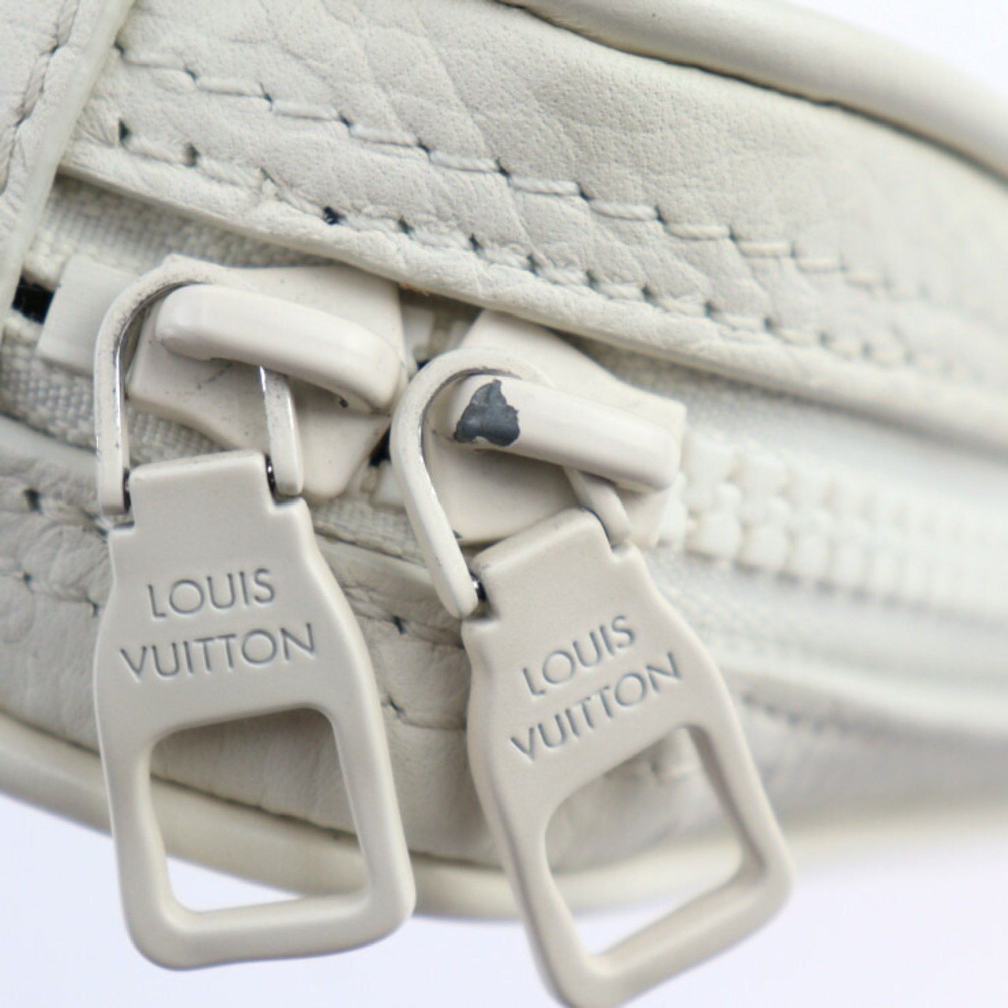 Louis Vuitton Louis Vuitton Utility shoulder Size ONE SIZE - 7 Thumbnail