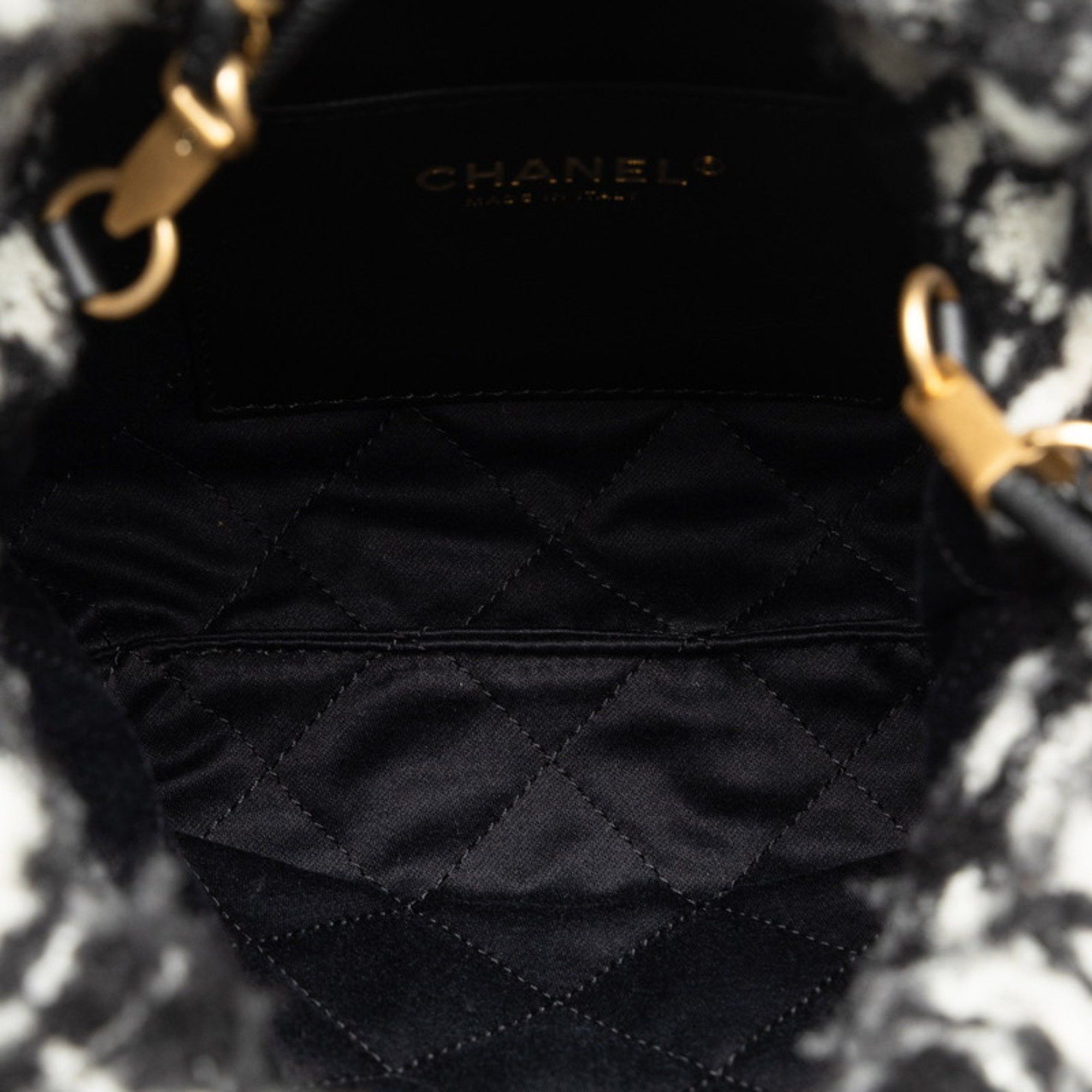 Chanel Camellia shoulder