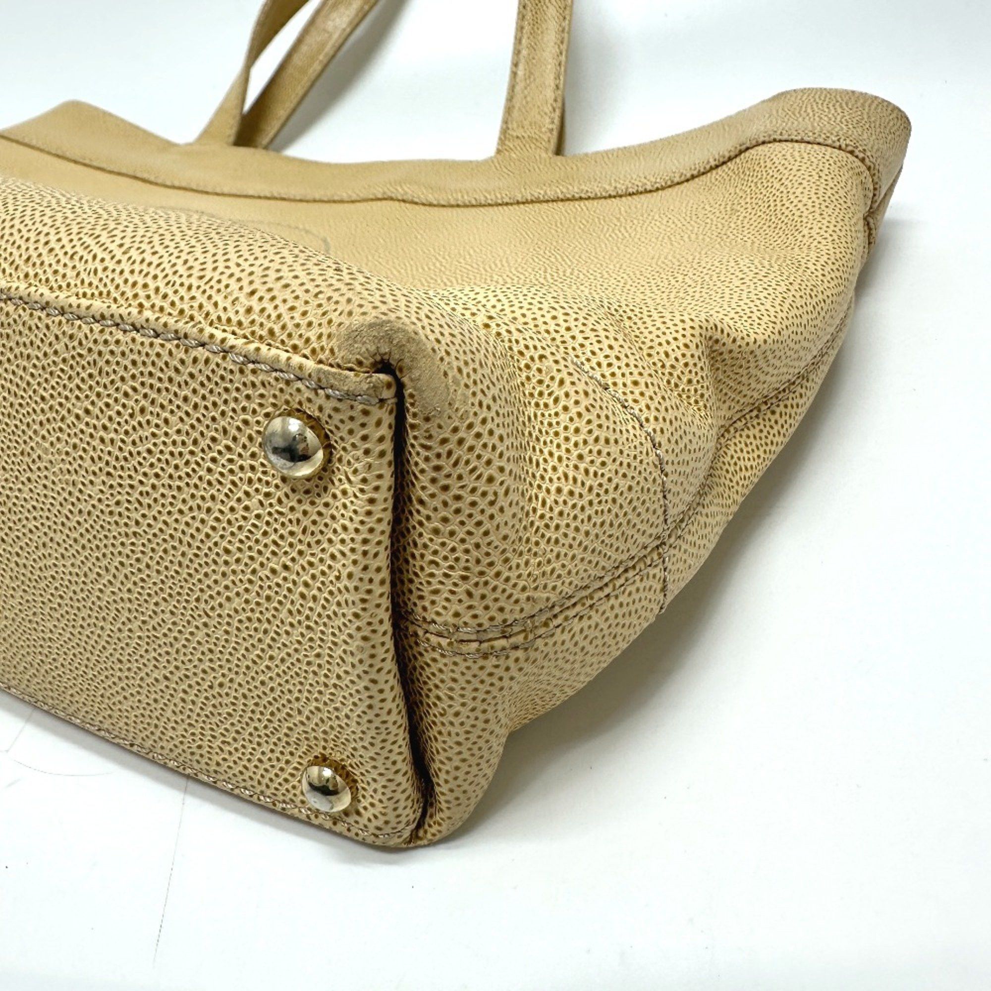 Chanel Chanel Logo CC tote Size ONE SIZE - 8 Thumbnail