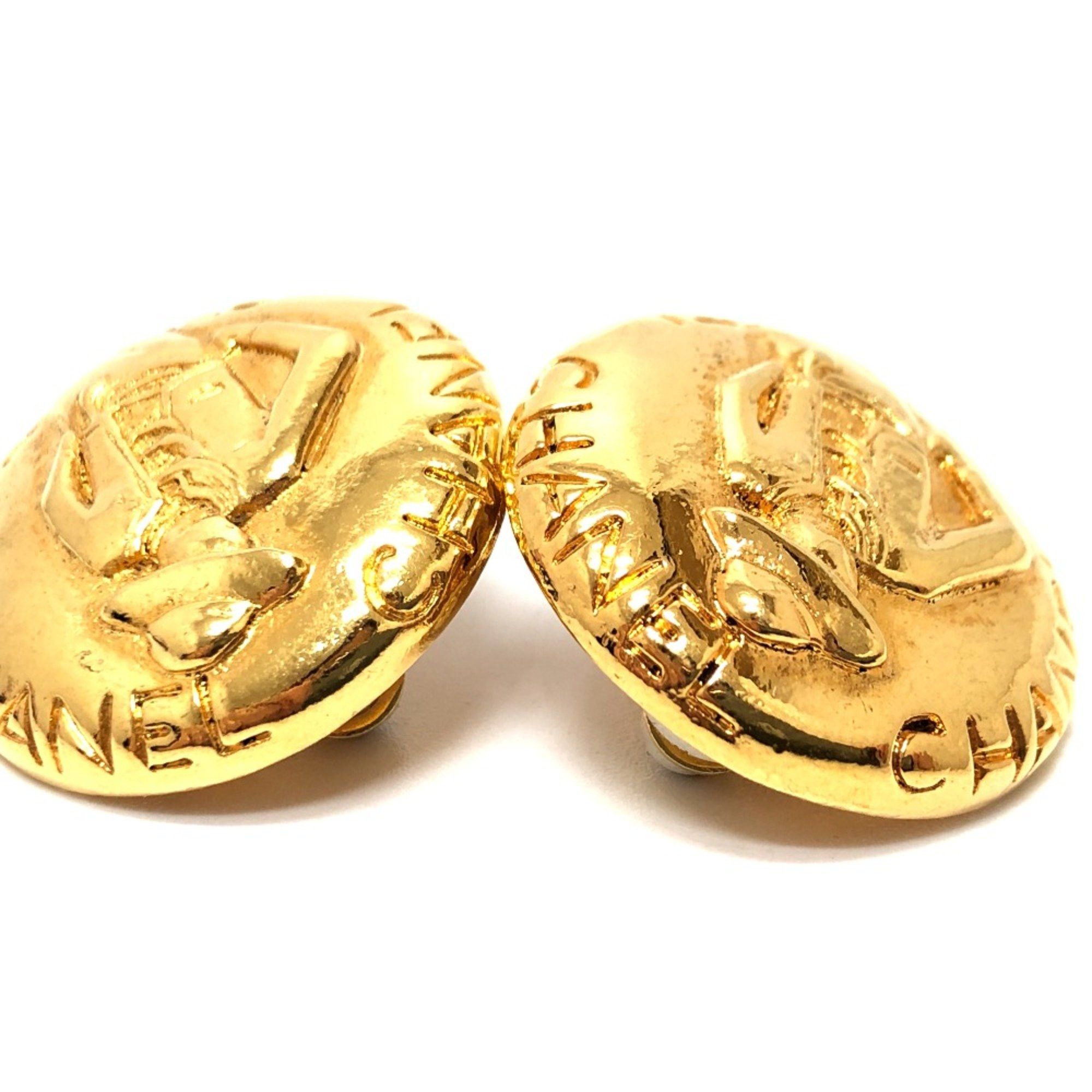 Chanel Chanel Vintage Round Clip Earrings earring Size ONE SIZE - 3 Thumbnail