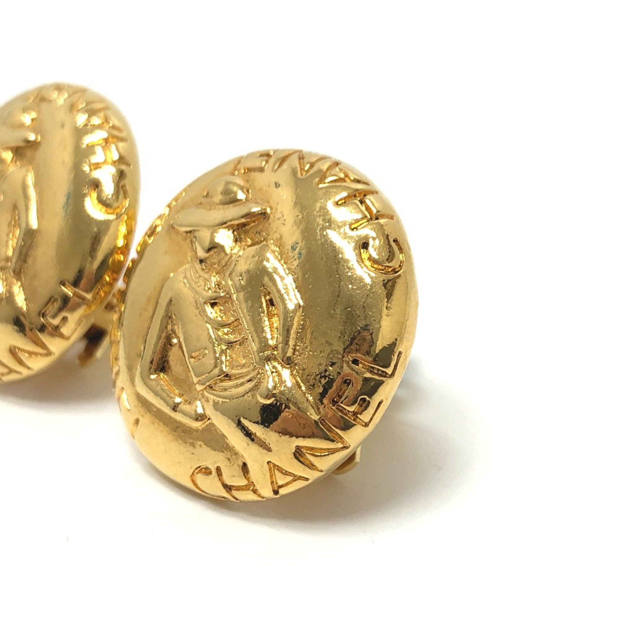 Chanel Chanel Vintage Round Clip Earrings earring Size ONE SIZE - 9 Thumbnail