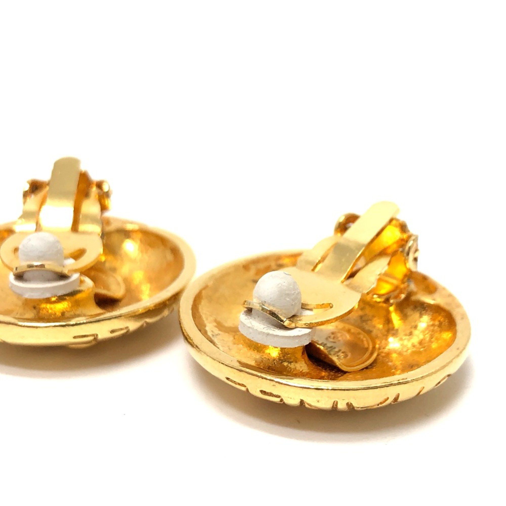 Chanel Chanel Vintage Round Clip Earrings earring Size ONE SIZE - 4 Thumbnail