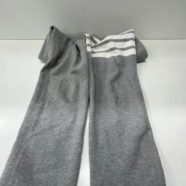 Thom Browne Thom Browne Gray Striped Knit Sweatpants for Men 0079 Size US 26 / EU 42 - 9 Thumbnail