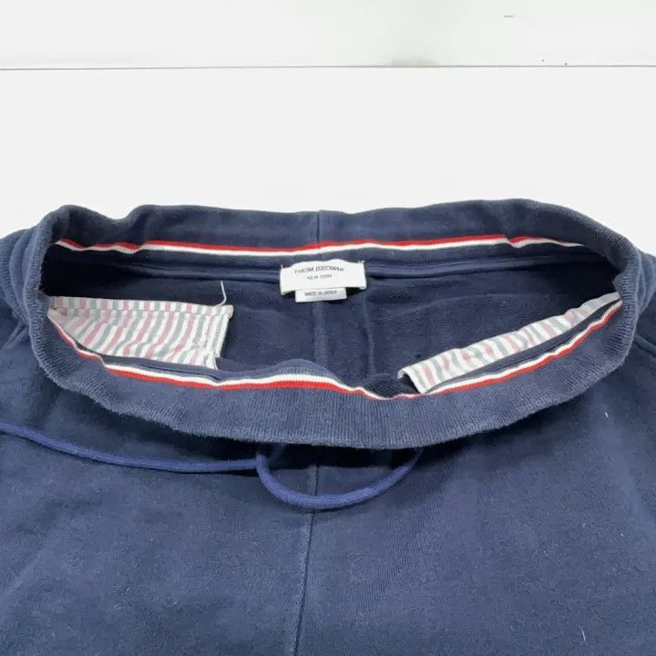 Thom Browne Thom Browne Classic Striped Sports Shorts 0079 Size US 30 / EU 46 - 7 Thumbnail