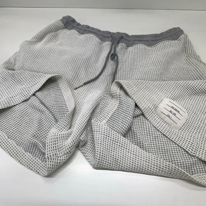 Thom Browne Thom Browne Gray Knit Casual Shorts 0079 Size US 26 / EU 42 - 10 Thumbnail