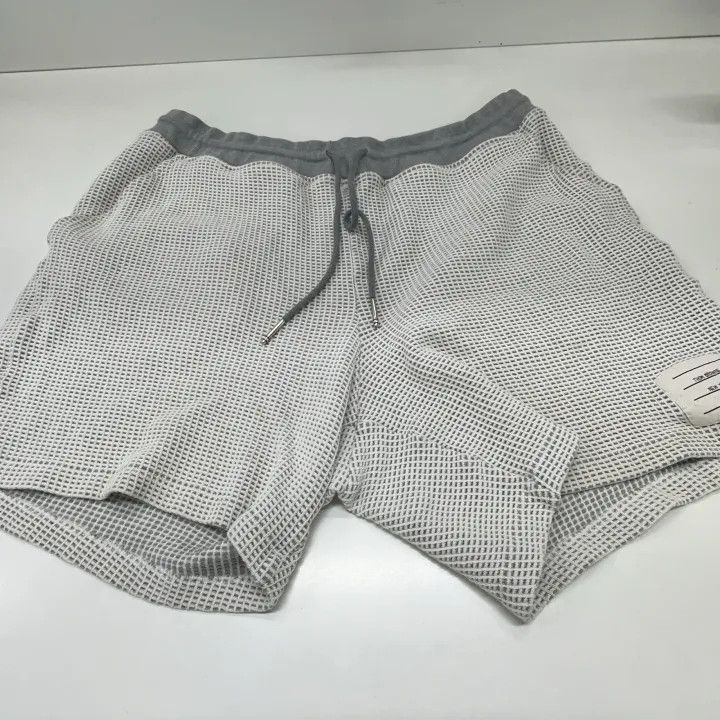 Thom Browne Thom Browne Gray Knit Casual Shorts 0079 Size US 26 / EU 42 - 9 Thumbnail