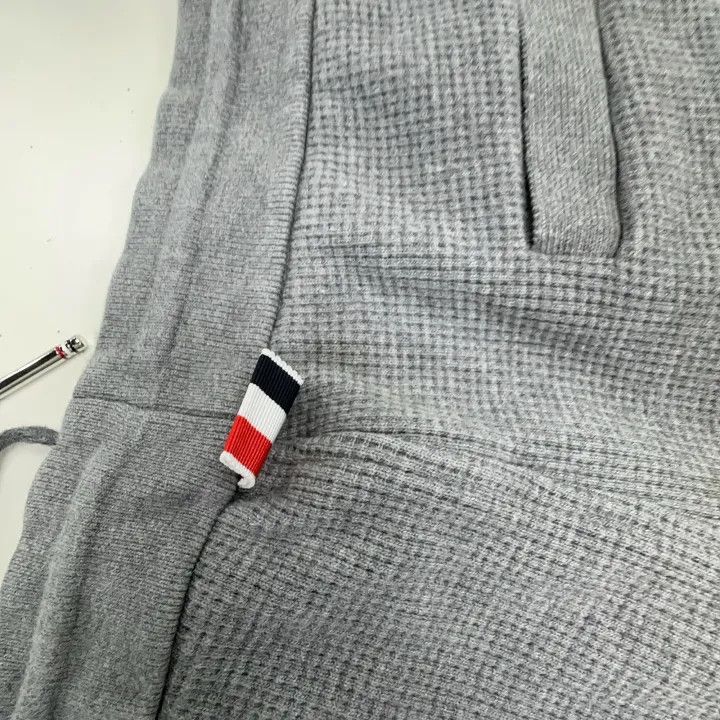Thom Browne Thom Browne Gray Cuffed Sports Knit Pants 0079 Size US 26 / EU 42 - 13 Thumbnail