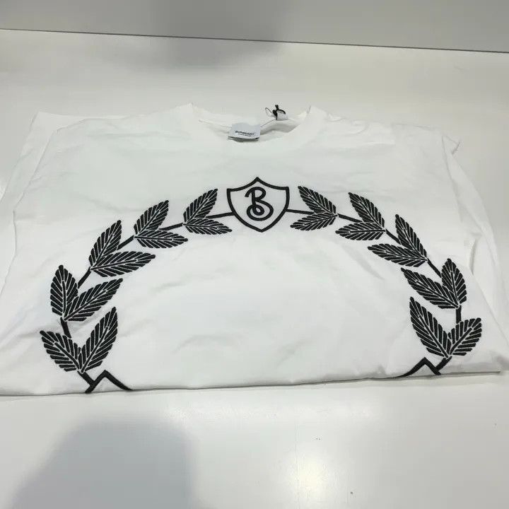 Burberry Burberry Logo Oversized T-Shirt for Women 0079 Size S / US 4 / IT 40 - 7 Thumbnail